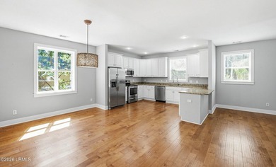 Welcome to Island living in Pleasant Point. This 3 bedroom 2 on  in South Carolina - for sale on GolfHomes.com, golf home, golf lot