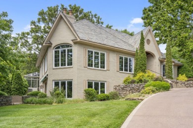 Luxurious 4 bed/4 bath home located within Highland Springs on Highland Springs Country Club in Missouri - for sale on GolfHomes.com, golf home, golf lot