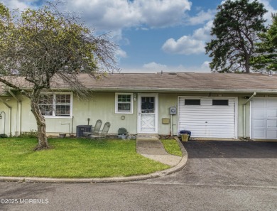 Such a cheerful, sunny, updated Baronet! Kitchen has SS on Leisure Village West Assoc. in New Jersey - for sale on GolfHomes.com, golf home, golf lot