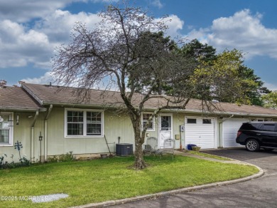 Such a cheerful, sunny, updated Baronet! Kitchen has SS on Leisure Village West Assoc. in New Jersey - for sale on GolfHomes.com, golf home, golf lot