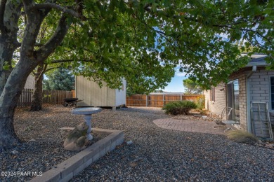 Beautifully maintained home in Prescott Country Club! 3 bedrooms on Prescott Golf and Country Club in Arizona - for sale on GolfHomes.com, golf home, golf lot