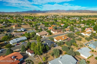 Beautifully maintained home in Prescott Country Club! 3 bedrooms on Prescott Golf and Country Club in Arizona - for sale on GolfHomes.com, golf home, golf lot