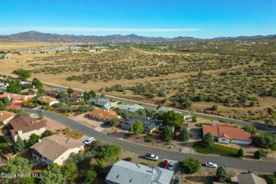 Beautifully maintained home in Prescott Country Club! 3 bedrooms on Prescott Golf and Country Club in Arizona - for sale on GolfHomes.com, golf home, golf lot