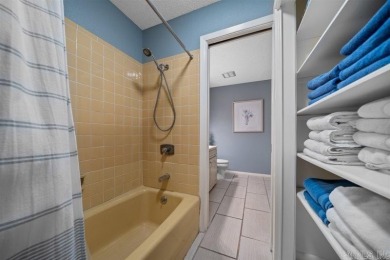 SEE AGENT REMARKS. Nicely updated townhouse near Lake DeSoto on DeSoto Golf Course in Arkansas - for sale on GolfHomes.com, golf home, golf lot