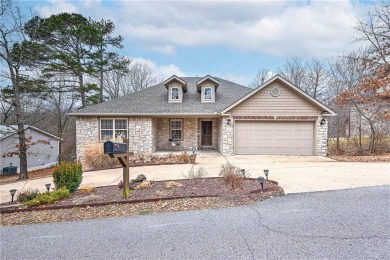 This charming  home with great curb appeal has a fantastic on Bella Vista - Metfield Golf Complex and Country Club in Arkansas - for sale on GolfHomes.com, golf home, golf lot