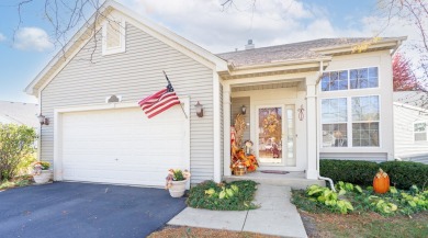 Original Owner! Stunning 3 bedroom, Plus loft, 3.5 bathroom 1.5 on Carillon Lakes 3 Hole Course in Illinois - for sale on GolfHomes.com, golf home, golf lot