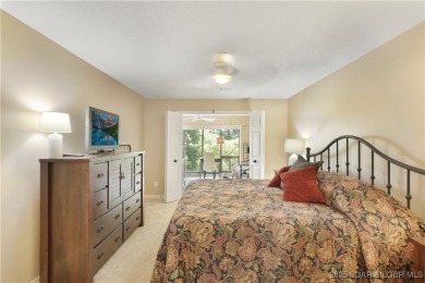 Updated Walk-In Level Unit - NO STEPS! Spacious 2 bedroom, 2 on Seasons Ridge At Four Seasons in Missouri - for sale on GolfHomes.com, golf home, golf lot