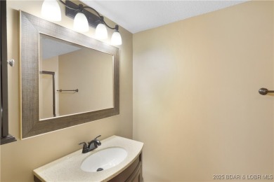 Updated Walk-In Level Unit - NO STEPS! Spacious 2 bedroom, 2 on Seasons Ridge At Four Seasons in Missouri - for sale on GolfHomes.com, golf home, golf lot