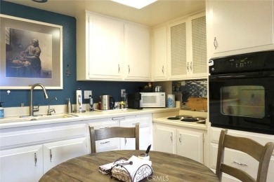 Welcome to 1664 Thunderbird Drive, Unit 17I -- a delightful on Leisure World Seal Beach Golf Course in California - for sale on GolfHomes.com, golf home, golf lot