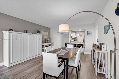 EXCEPTIONAL AVENTURA LIVING OVERLOOKING TURNBERRY GOLF COURSE on Turnberry Isle Resort and Club in Florida - for sale on GolfHomes.com, golf home, golf lot