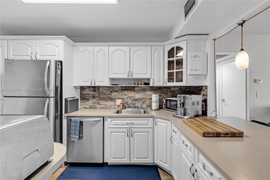 EXCEPTIONAL AVENTURA LIVING OVERLOOKING TURNBERRY GOLF COURSE on Turnberry Isle Resort and Club in Florida - for sale on GolfHomes.com, golf home, golf lot