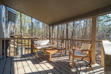 SEE AGENT REMARKS!  This 3 bedroom/2 Bath Townhouse is located on DeSoto Golf Course in Arkansas - for sale on GolfHomes.com, golf home, golf lot