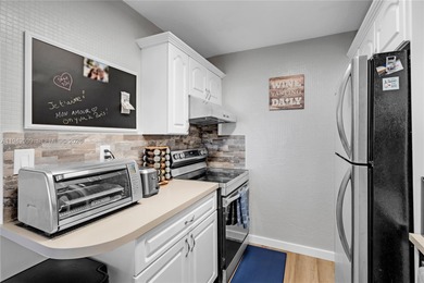 EXCEPTIONAL AVENTURA LIVING OVERLOOKING TURNBERRY GOLF COURSE on Turnberry Isle Resort and Club in Florida - for sale on GolfHomes.com, golf home, golf lot