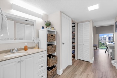 EXCEPTIONAL AVENTURA LIVING OVERLOOKING TURNBERRY GOLF COURSE on Turnberry Isle Resort and Club in Florida - for sale on GolfHomes.com, golf home, golf lot