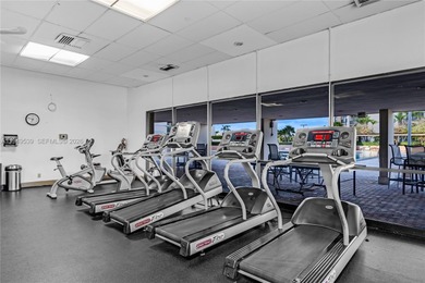 EXCEPTIONAL AVENTURA LIVING OVERLOOKING TURNBERRY GOLF COURSE on Turnberry Isle Resort and Club in Florida - for sale on GolfHomes.com, golf home, golf lot