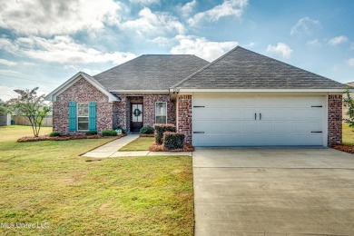 A must see!   Beautiful finishes throughout this unique floor on Patrick Farms Golf Club in Mississippi - for sale on GolfHomes.com, golf home, golf lot