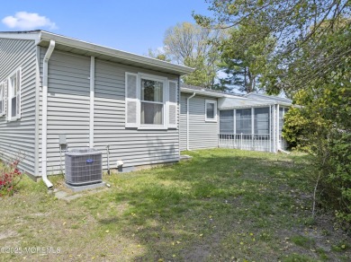 Welcome to this gorgeous turn-key Bedford Model situated on a on Keswick Village Golf Course in New Jersey - for sale on GolfHomes.com, golf home, golf lot