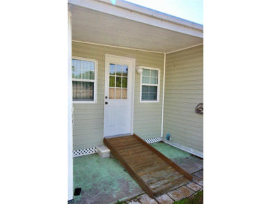 **ENORMOUS LIVING SPACE IN GOLDEN GATE** Enjoy one of the on Mainlands Golf Club in Florida - for sale on GolfHomes.com, golf home, golf lot