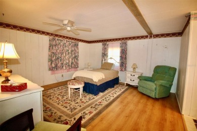 **ENORMOUS LIVING SPACE IN GOLDEN GATE** Enjoy one of the on Mainlands Golf Club in Florida - for sale on GolfHomes.com, golf home, golf lot