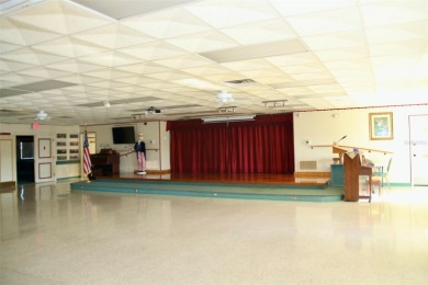 **ENORMOUS LIVING SPACE IN GOLDEN GATE** Enjoy one of the on Mainlands Golf Club in Florida - for sale on GolfHomes.com, golf home, golf lot