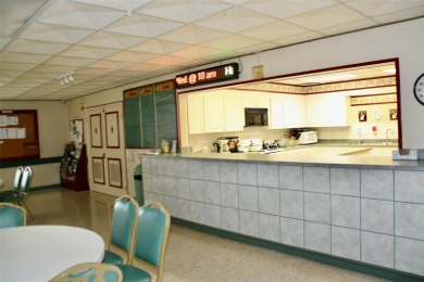 **ENORMOUS LIVING SPACE IN GOLDEN GATE** Enjoy one of the on Mainlands Golf Club in Florida - for sale on GolfHomes.com, golf home, golf lot