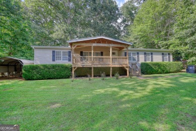 Charming 3-bedroom, 2-bath home in the desirable Turtle Cove on Turtle Cove Golf Course in Georgia - for sale on GolfHomes.com, golf home, golf lot