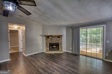 Charming 3-bedroom, 2-bath home in the desirable Turtle Cove on Turtle Cove Golf Course in Georgia - for sale on GolfHomes.com, golf home, golf lot