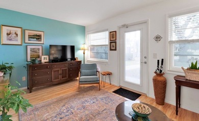 This fully furnished Vista Gardens condo is move-in ready! on Vero Beach South Golf Course in Florida - for sale on GolfHomes.com, golf home, golf lot