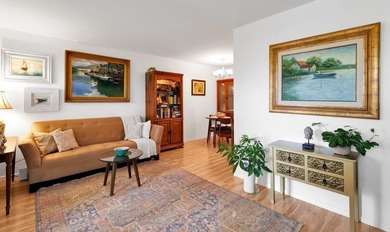 This fully furnished Vista Gardens condo is move-in ready! on Vero Beach South Golf Course in Florida - for sale on GolfHomes.com, golf home, golf lot