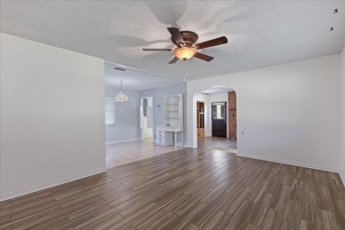 Welcome to the quiet calm pace of Chiefland Florida, this on Chiefland Golf and Country Club in Florida - for sale on GolfHomes.com, golf home, golf lot