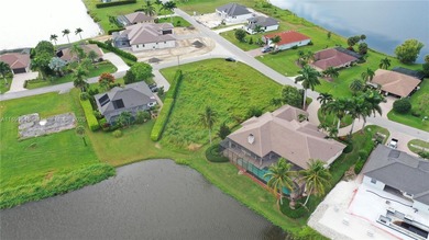 Exclusively presented by Sunland Real Estate: Build your dream on Eagle Lakes Golf Club in Florida - for sale on GolfHomes.com, golf home, golf lot
