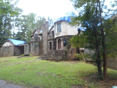 Come see this 5 Bed / 3 Bath Castle, on a Large Estate Lot on Cumberland Lake Country Club in Alabama - for sale on GolfHomes.com, golf home, golf lot