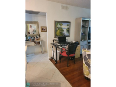 ***LOVELY 2ND FLOOR UNIT WITH SERENE VIEWS OF GOLF COURSE! on Wynmoor Golf Course in Florida - for sale on GolfHomes.com, golf home, golf lot