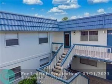 ELEGANT 2/2 APARTMENT AT DESIRABLE KINGS POINT WITH SPECTACULAR on Kings Point Golf - Executive in Florida - for sale on GolfHomes.com, golf home, golf lot