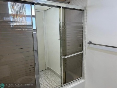 ELEGANT 2/2 APARTMENT AT DESIRABLE KINGS POINT WITH SPECTACULAR on Kings Point Golf - Executive in Florida - for sale on GolfHomes.com, golf home, golf lot