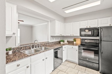 Charming first-floor 1-bedroom, 1.5-bath condo in a gated Far on Prestonwood Country Club - Dallas County in Texas - for sale on GolfHomes.com, golf home, golf lot