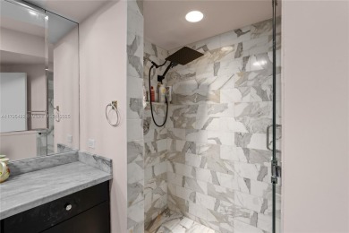 Remodeled 2 bedroom in the heart of Aventura. Double door foyer on Turnberry Isle Resort and Club in Florida - for sale on GolfHomes.com, golf home, golf lot