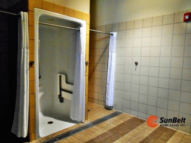 Free Lot Lease & Golf! Call Agent for details.    Rolling Greens on Rolling Greens Executive Golf Community in Florida - for sale on GolfHomes.com, golf home, golf lot