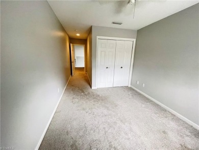 This beautiful 3 bedroom, 2.5 bathroom townhouse is located in on Bermuda Run Country Club in North Carolina - for sale on GolfHomes.com, golf home, golf lot