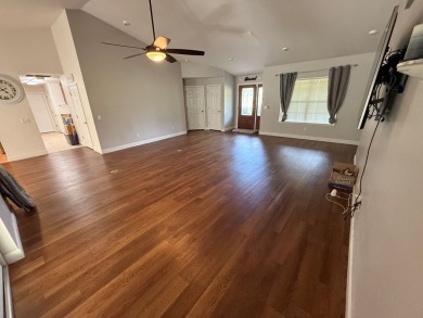 Spacious 3BR+sunroom, 2.5 Bathrooms home in the highly desirable on Chiefland Golf and Country Club in Florida - for sale on GolfHomes.com, golf home, golf lot