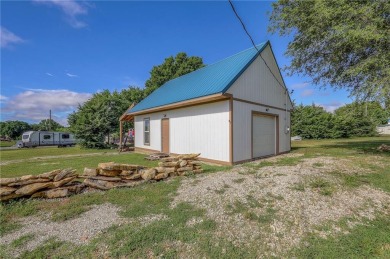 Glamping at its finest. This perfect weekend getaway at the lake on Linn Valley Lakes - Deer Trace Golf Course in Kansas - for sale on GolfHomes.com, golf home, golf lot