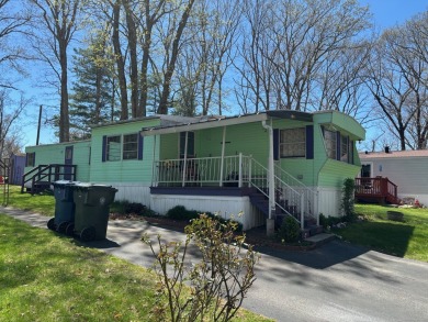 Nice Mobile Home In Country Club Estates. Home offers covered on The University Club of Connecticut in Connecticut - for sale on GolfHomes.com, golf home, golf lot