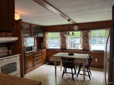 Nice Mobile Home In Country Club Estates. Home offers covered on The University Club of Connecticut in Connecticut - for sale on GolfHomes.com, golf home, golf lot