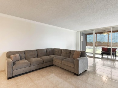 LIVE WHERE YOU PLAY~Beautiful 2/2 condo is your perfect retreat on Palm-Aire Country Club and Resort - The Oaks in Florida - for sale on GolfHomes.com, golf home, golf lot