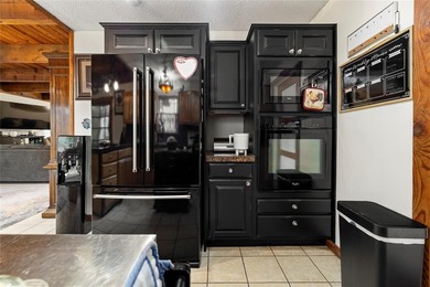 Charming 3 bedroom, 2 bath cedar sided, cul-de-sac home located on Holly Lake Ranch Golf Club in Texas - for sale on GolfHomes.com, golf home, golf lot