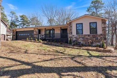 Beautiful home on Indian Hills Golf Course on Indian Hills Country Club in Arkansas - for sale on GolfHomes.com, golf home, golf lot