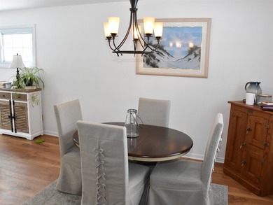 Beautiful Two-Story home offering 4 bedrooms, 2 full baths, and on Hailwood Golf Club in Pennsylvania - for sale on GolfHomes.com, golf home, golf lot