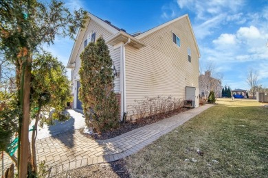 Beautiful open concept floor plan with soaring high ceilings on Villa Olivia Country Club in Illinois - for sale on GolfHomes.com, golf home, golf lot