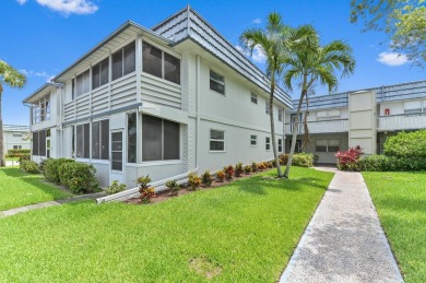 WALK IN TUBPARTIAL IMPACT GLASS WINDOWSEnjoy the comfort & style on Kings Point Golf -Flanders Way in Florida - for sale on GolfHomes.com, golf home, golf lot