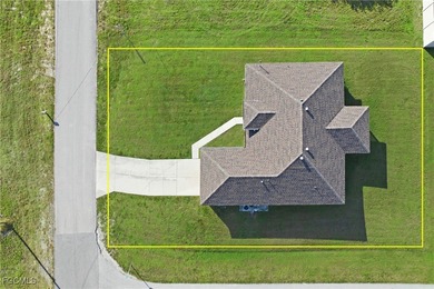 TOTALLY REMODELED home ready for your family!!!!. 1,821 sq ft on Del Tura Golf and Country Club in Florida - for sale on GolfHomes.com, golf home, golf lot